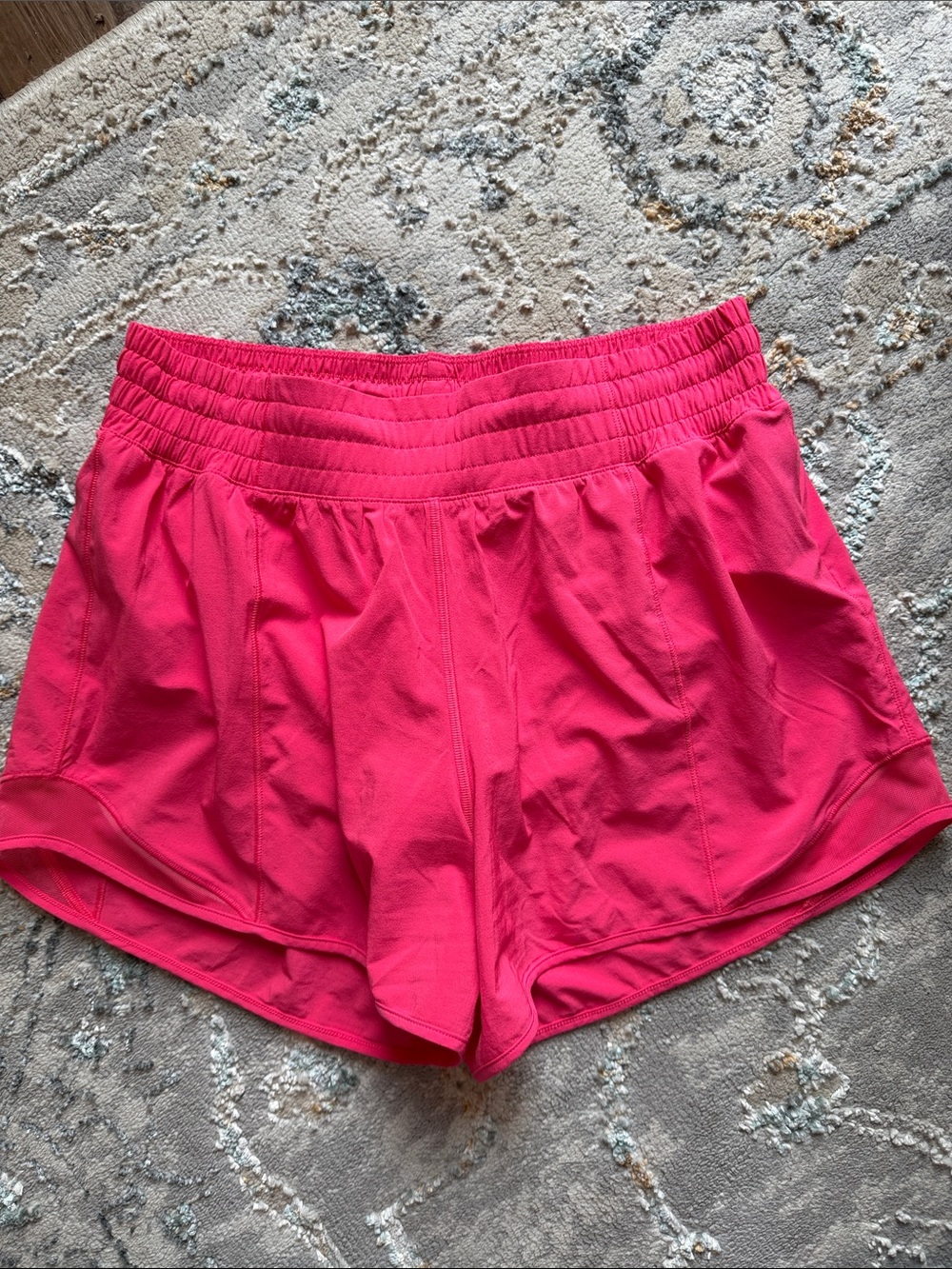 Lululemon hotty hot HR 4” short